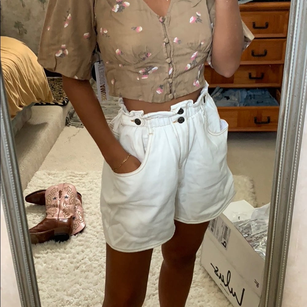 White high waisted shorts